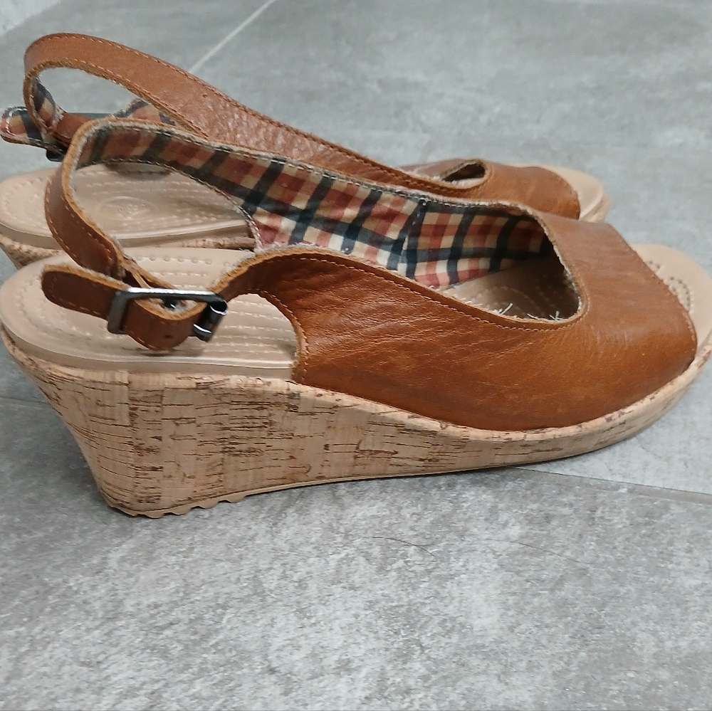 Ladies Crocs A-Leigh Brown Leather Sling Back Adjustable Wedge Cork Heel 10M - Picture 6 of 8